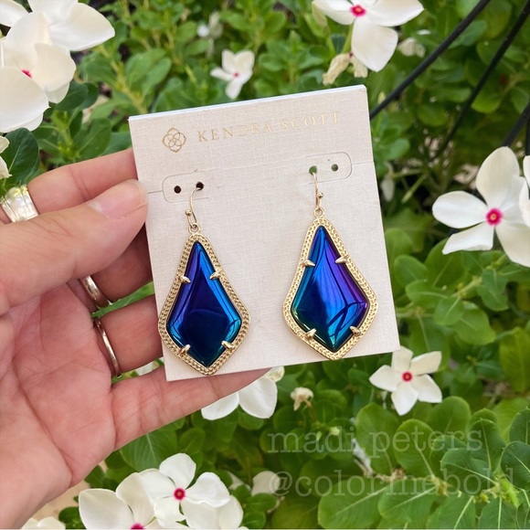 Kendra Scott Alex Earrings in Black Iridescent - Picture 6 of 7